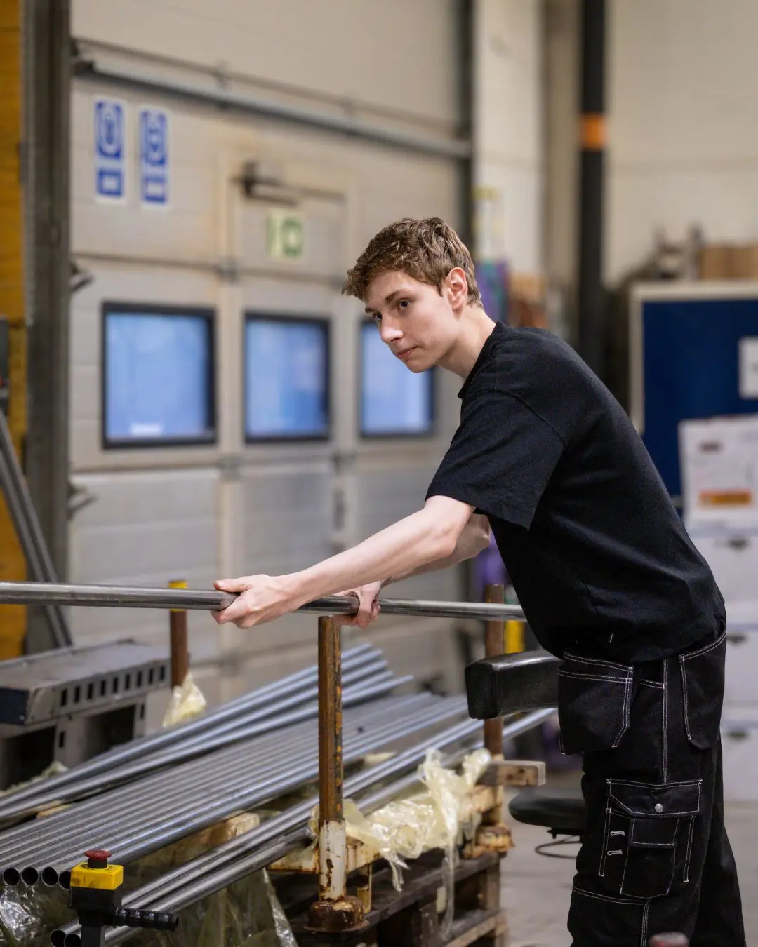 Videregående skole elev i praksis på yrkesforberende fag